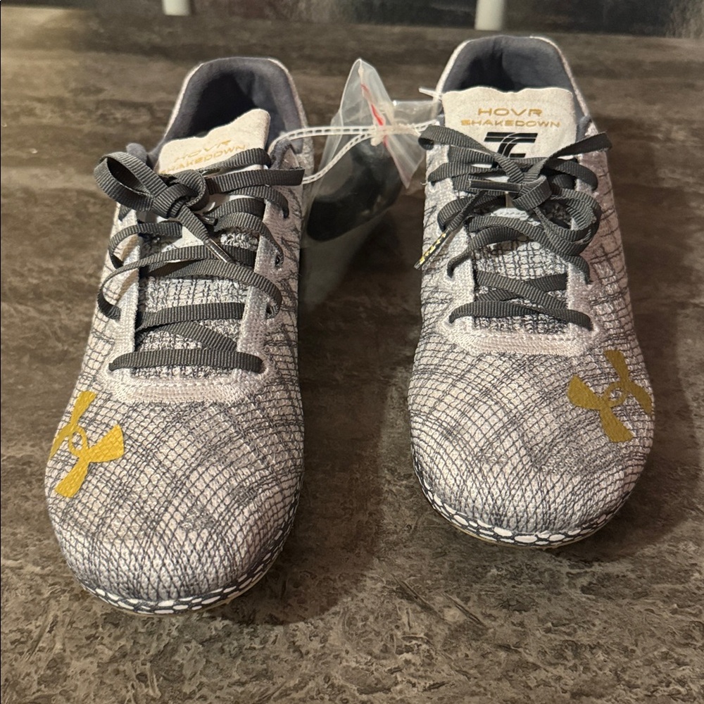 Under Armour HOVR Shakedown Adult Track Spikes. W’s 8 - Picture 6 of 10